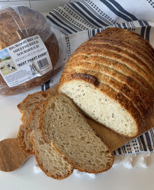 Have you spotted the latest 'NEW' Sheepherder Sourdough on the shelves? It’s a delightful seeded multigrain sourdough, ideal for spreading butter and jam or for making avocado toast 🥑.⁠
#bigwoodbread #BWB #eatbigwoodbread #sunvalley #localfood #sustainable #GMOfree #bestlunch #freshbaked #freshbread #freshbagels #bagels #bread #localhoney #cookies #sheepherder